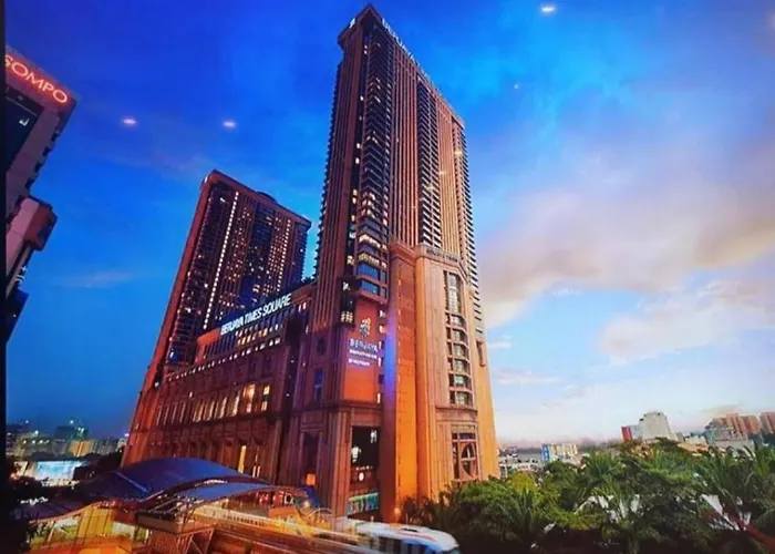 Golden Service Suite At Times Square Kl